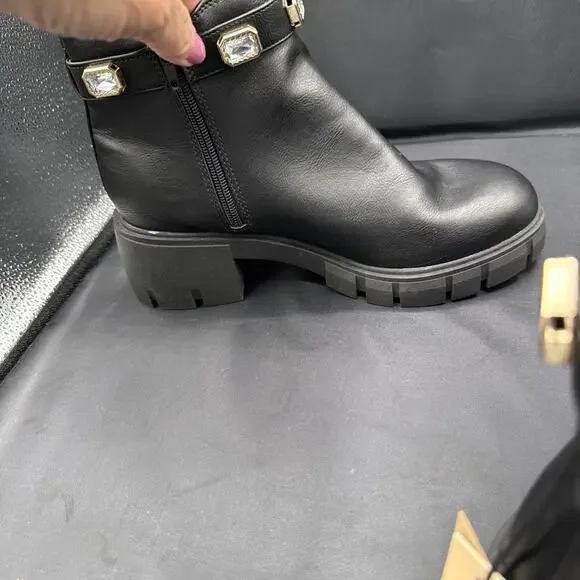 Madden NYC Women's Black Rhinestone Chain Zip Lug Sole Chelsie Ankle Boots Sz 9 - Picture 5 of 13